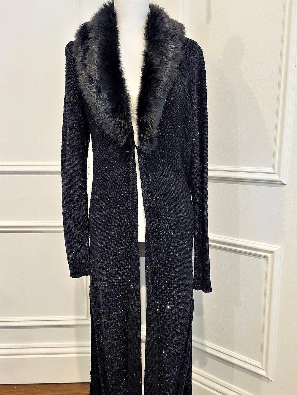 White House Black Market Sequin Duster w Fur Collar Black - L